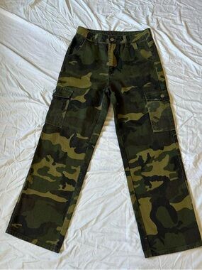 Camouflage Cargo Pants - Green Camo